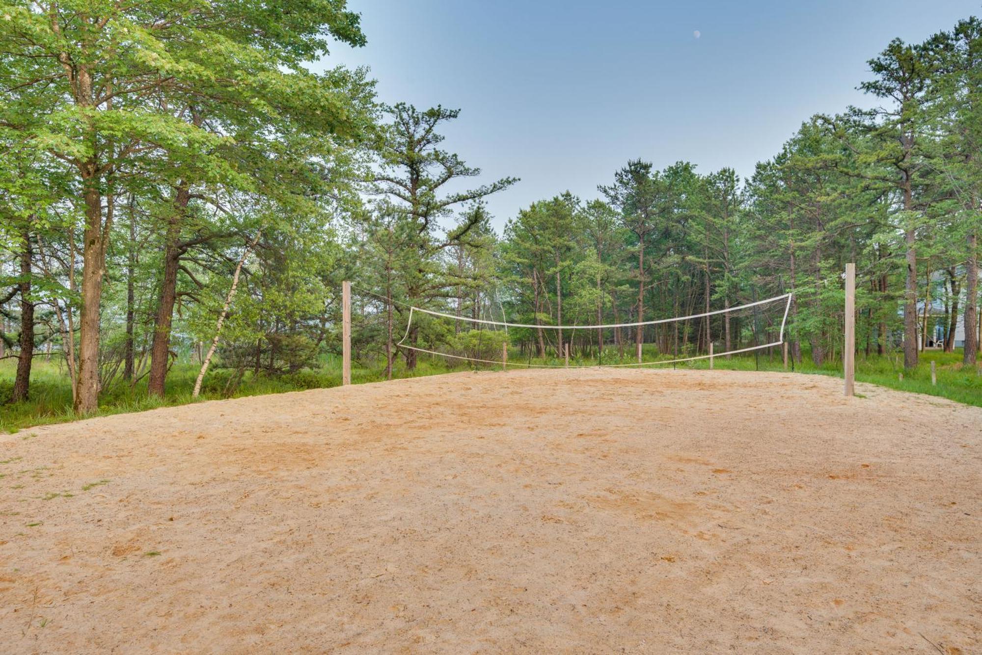 Holiday home With Private Hot Tub And Deck! Albrightsville