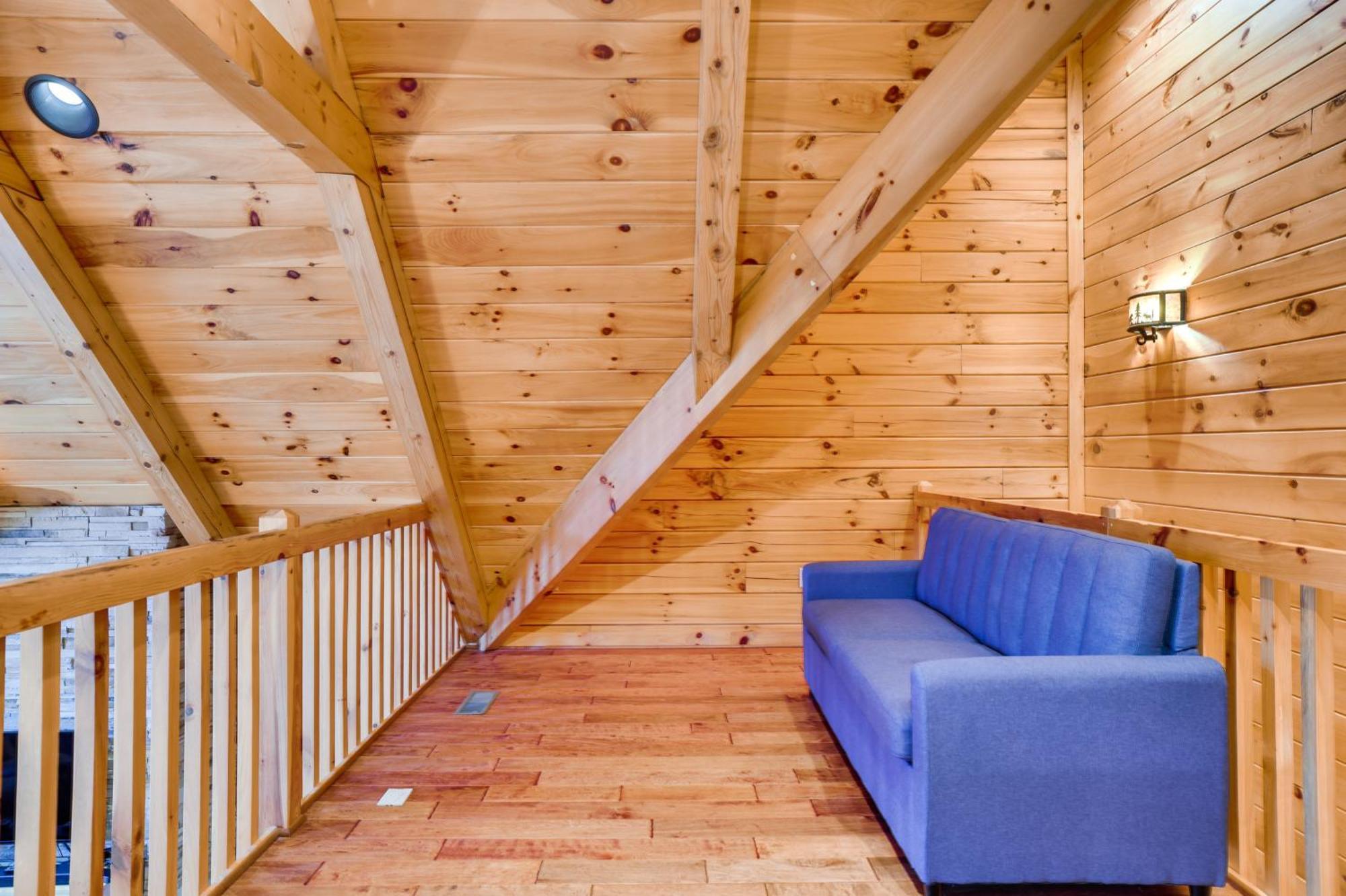 Holiday home With Private Hot Tub And Deck! Albrightsville