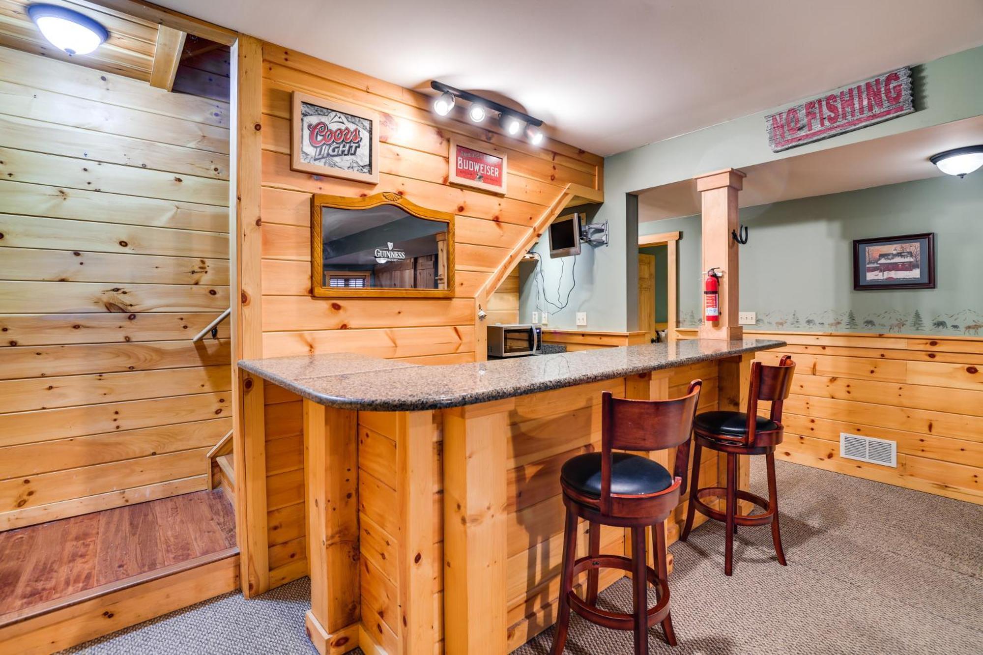 With Private Hot Tub And Deck! Albrightsville